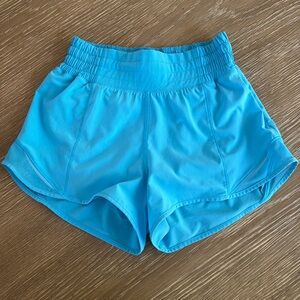 Lululemon-High Rise Hottie Hot Shorts 2.5inch